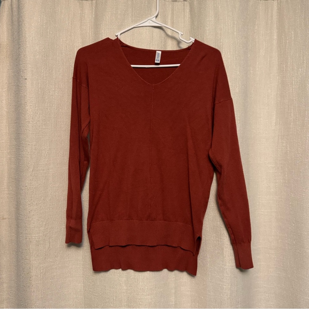 Women's V-Neck Sweater - Rust
